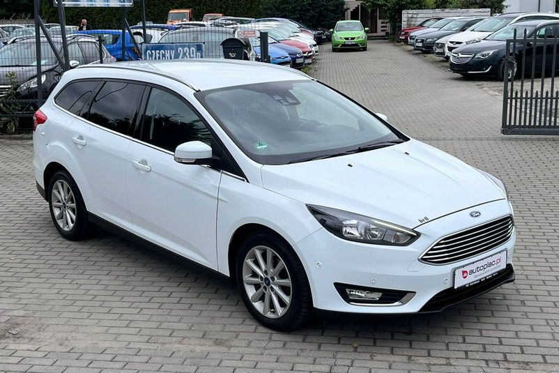 samochód osobowy Ford zdjęcie 1