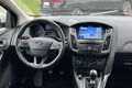 samochód osobowy Ford zdjęcie 21