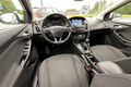 samochód osobowy Ford zdjęcie 25