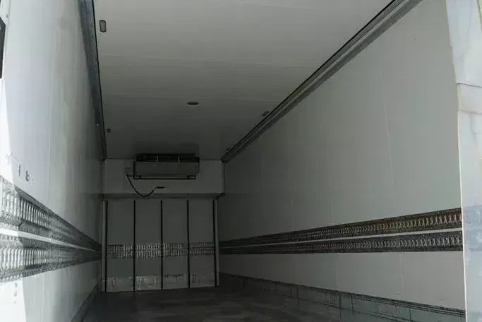 Mercedes ACTROS / 2545 / EURO 6 / CHŁODNIA + WINDA / 23 PALETY / OŚ SKRĘTNA zdjęcie 40