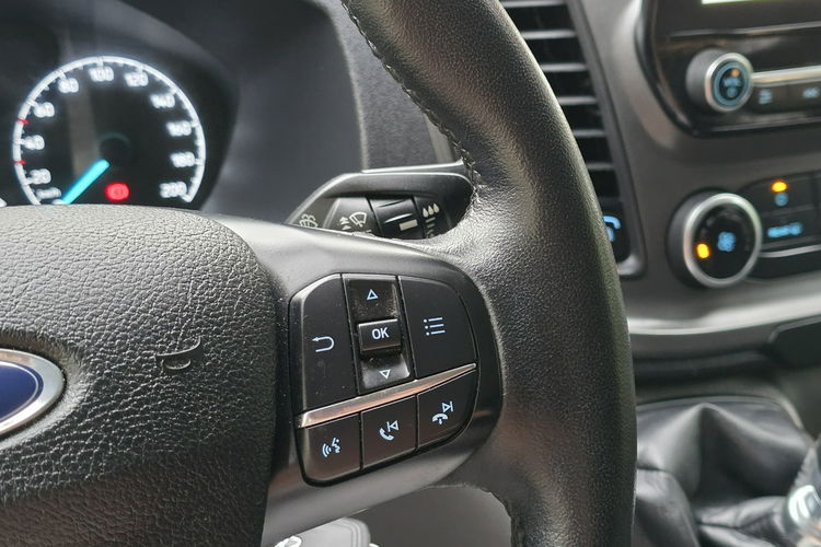 Ford Transit Custom 2.0 TDCi 130KM 9-osobowy / I właściciel / zdjęcie 18