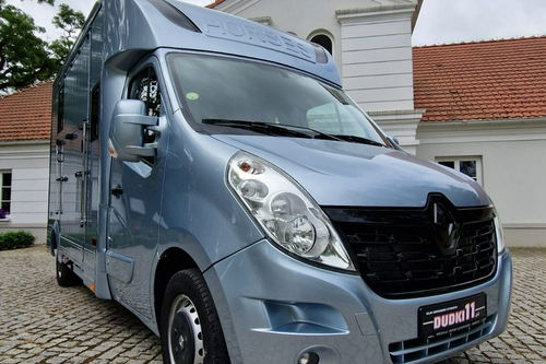 Renault Master Koniowóz,  4 Miejsca,  Zabudowa Ogierowa. Kam.Cof.Hak. Na 2 konie.Szyber