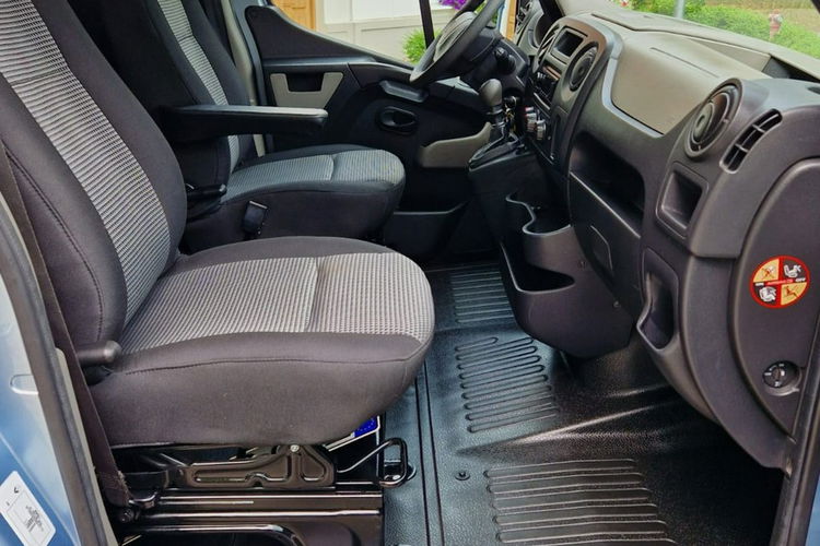 Renault Master Koniowóz,  4 Miejsca,  Zabudowa Ogierowa. Kam.Cof.Hak. Na 2 konie.Szyber zdjęcie 27