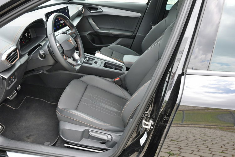 Cupra Formentor VZ5 2.5TSI 390KM 4Drive DSG7 Panorama Podgrz.Kier El.Klapa BeatsSound zdjęcie 12