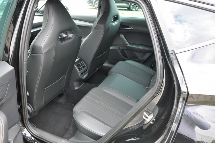 Cupra Formentor VZ5 2.5TSI 390KM 4Drive DSG7 Panorama Podgrz.Kier El.Klapa BeatsSound zdjęcie 27