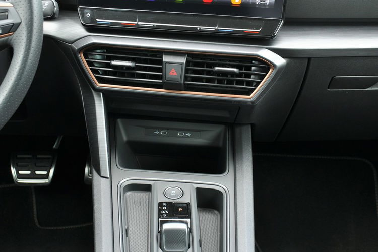 Cupra Formentor VZ5 2.5TSI 390KM 4Drive DSG7 Panorama Podgrz.Kier El.Klapa BeatsSound zdjęcie 29