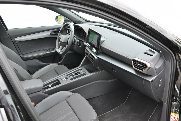 Cupra Formentor VZ5 2.5TSI 390KM 4Drive DSG7 Panorama Podgrz.Kier El.Klapa BeatsSound zdjęcie 34