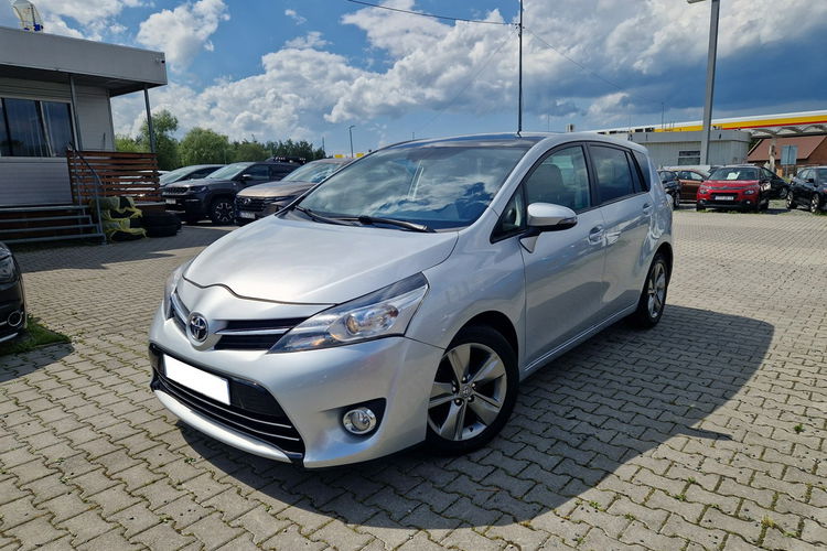 Verso Toyota Verso 7-Osobowa KameraCof Panorama Ele.SkładaneLusterka 6Biegów zdjęcie 1