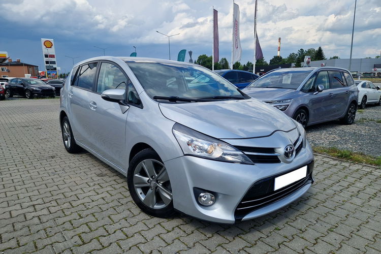 Verso Toyota Verso 7-Osobowa KameraCof Panorama Ele.SkładaneLusterka 6Biegów zdjęcie 3