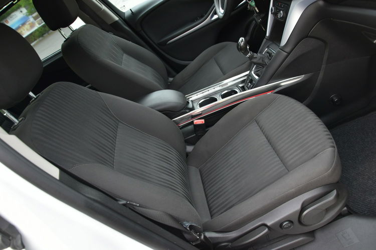 Opel Zafira Tourer 1.8 115KM 2014r. Klima TEMPOMAT czujniki Isofix zdjęcie 20