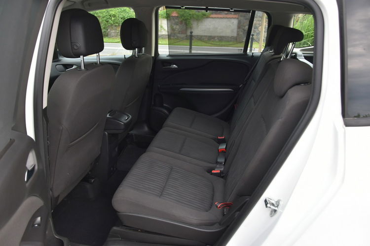 Opel Zafira Tourer 1.8 115KM 2014r. Klima TEMPOMAT czujniki Isofix zdjęcie 21