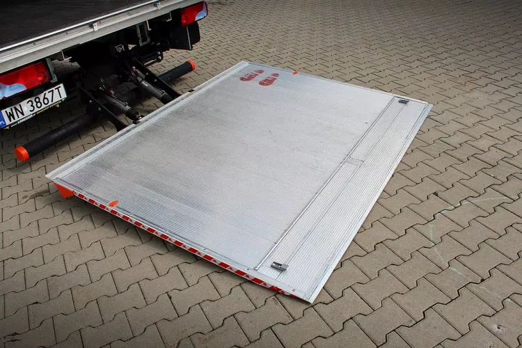 MAN TGE 3.160 kontener + Winda Dhollandia zdjęcie 28
