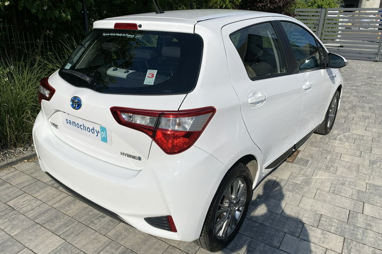 Toyota Yaris Hybryda niski przebieg oryginalny lakier zdjęcie 20