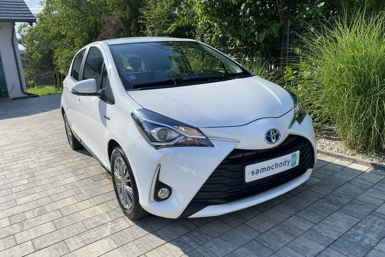 Toyota Yaris Hybryda niski przebieg oryginalny lakier zdjęcie 22