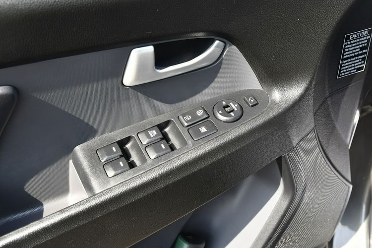Kia Sportage 1.7D Pół-Skóry, Tempomat, Parktronic, Manual, .GWARANCJA zdjęcie 15