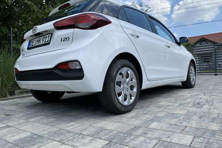 Hyundai i20 bardzo bogata wersja wyposażenia zdjęcie 29