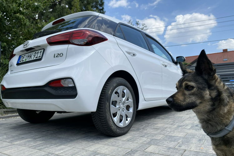 Hyundai i20 bardzo bogata wersja wyposażenia zdjęcie 31