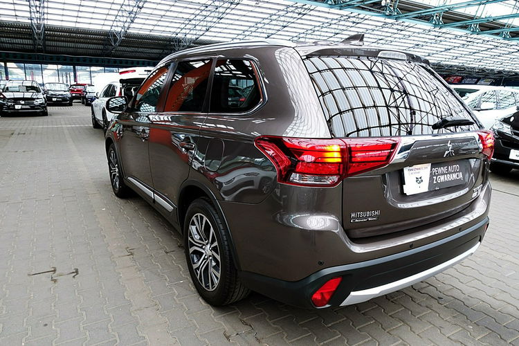 Mitsubishi Outlander 7-OSÓB 4x4 AUTOMAT Gwarancja I-wł Kraj Bezwypad FUllLed Kamera FV23% 4x2 zdjęcie 59