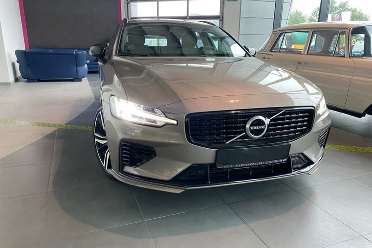 Volvo V60 R-Desing/Najtańszy/ 340PS/ eAWD ReCharge T6 /Gwarancja/BEZWY zdjęcie 5