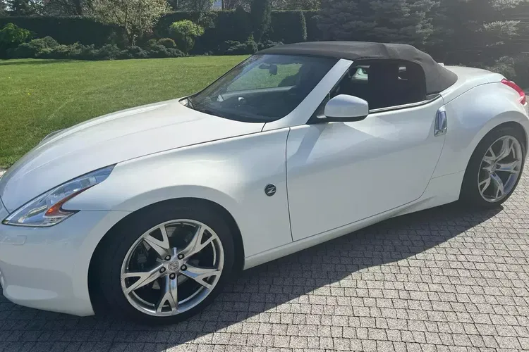 Nissan 370-z zdjęcie 1