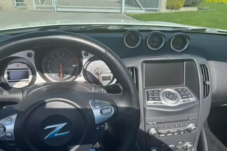 Nissan 370-z zdjęcie 7