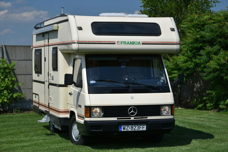 Mercedes MB 100 Kamper 2.3D 1988r. FRANKIA 6os. zadbany klasyk TRUMA WC zdjęcie 1