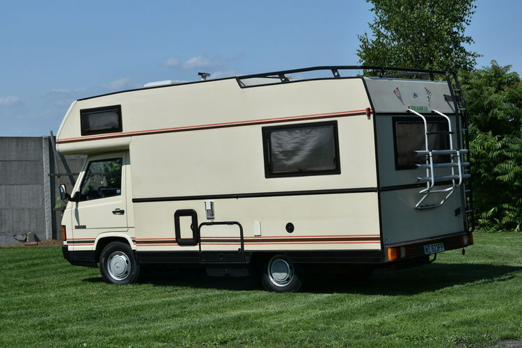 Mercedes MB 100 Kamper 2.3D 1988r. FRANKIA 6os. zadbany klasyk TRUMA WC zdjęcie 3