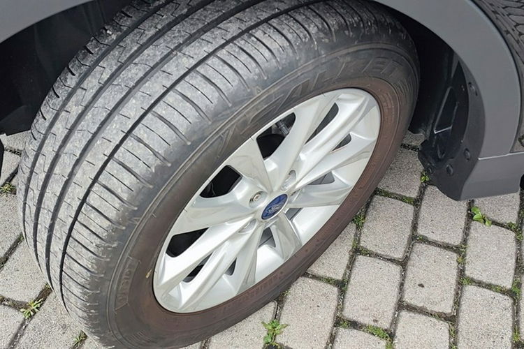Ford Kuga 2.0 TDCi Wersja Titanium 4x4 + 150KM + 131 t.km zdjęcie 23