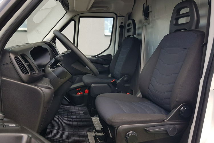 Iveco Daily 35S14 KONTENER NISKOPODŁOGOWY 4.31x2.24x2.42 KLIMA SKLEP FOODTRUCK KAMPER zdjęcie 6