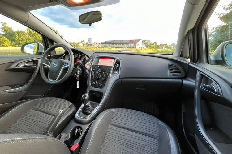 Opel Astra Auto Krajowe Benzyna 1.4T zdjęcie 22