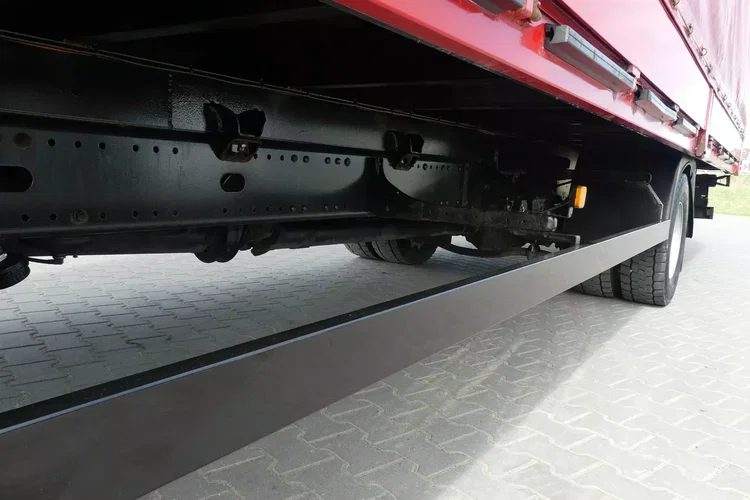 MAN TGL 12.250 / BURTO-PLANDEKA + WINDA / KABINA SYPIALNA / zdjęcie 12