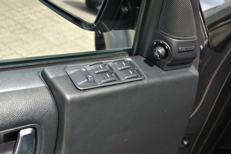 Land Rover Discovery 4.4 V8 SE 295KM wyprawowy, doposażony zdjęcie 12