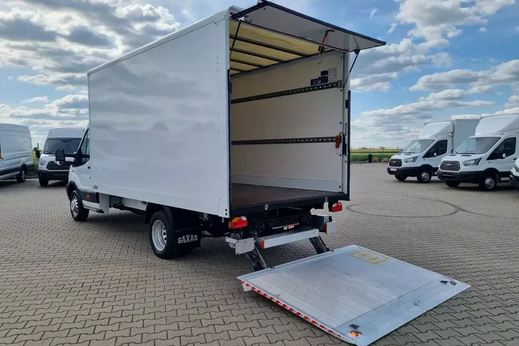 Ford Transit Kontener 8 ePAL 89900zł NETTO 2.0 TdCI/170KM zdjęcie 10