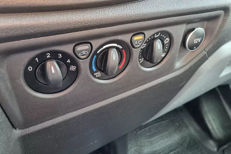 Ford Transit Kontener 8 ePAL 89900zł NETTO 2.0 TdCI/170KM zdjęcie 21