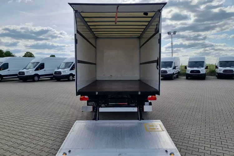 Ford Transit Kontener 8 ePAL 89900zł NETTO 2.0 TdCI/170KM zdjęcie 9