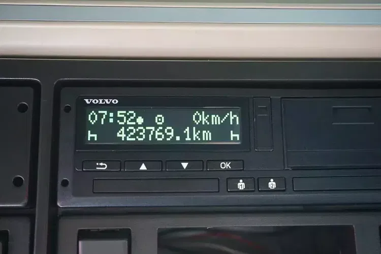 Volvo / FH 460 / ACC / EURO 6 / ZESTAW PRZESTRZENNY 120 M3 zdjęcie 11