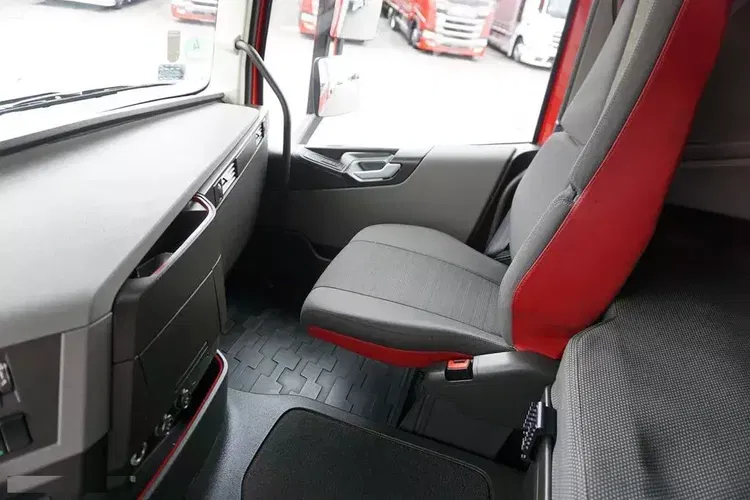 Volvo / FH 460 / ACC / EURO 6 / ZESTAW PRZESTRZENNY 120 M3 zdjęcie 22