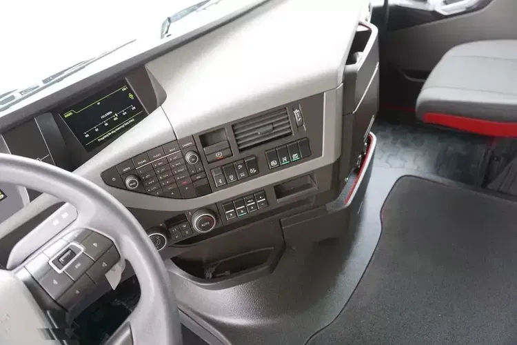Volvo / FH 460 / ACC / EURO 6 / ZESTAW PRZESTRZENNY 120 M3 zdjęcie 23