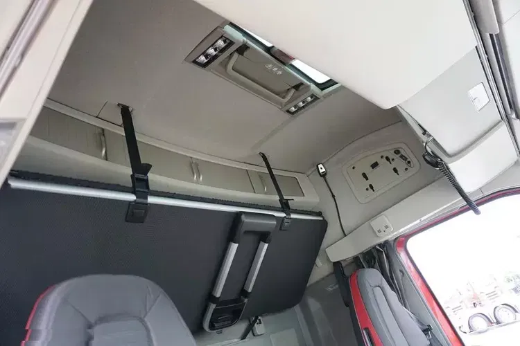 Volvo / FH 460 / ACC / EURO 6 / ZESTAW PRZESTRZENNY 120 M3 zdjęcie 26