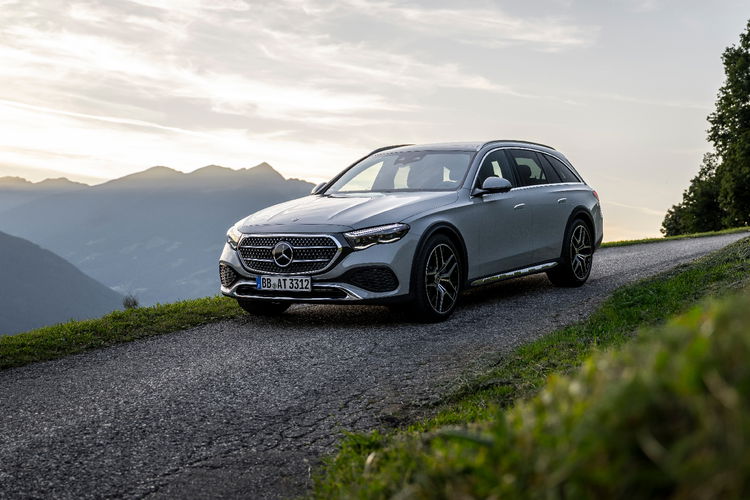 Mercedes E 450 d mHEV 4-Matic AMG 9G-Tronic zdjęcie 1
