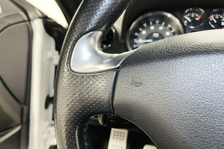Peugeot RCZ 1.6 TURBO 156KM PLANTINUM Automat skóry ALU 18 Klimatronic zdjęcie 13