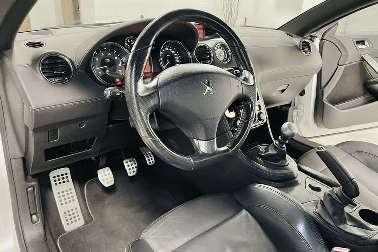 Peugeot RCZ 1.6 TURBO 156KM PLANTINUM Automat skóry ALU 18 Klimatronic zdjęcie 9