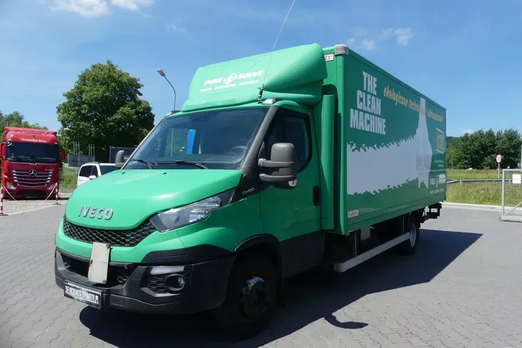 Iveco DAILY 70C17 / KONTENER + WINDA / 330 TYS KM / zdjęcie 1