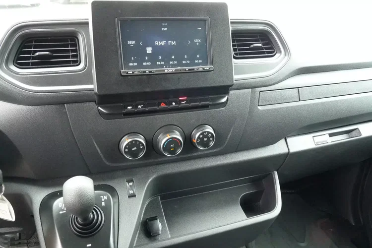 Renault MASTER / 7-OSOBOWY / BRYGADÓWKA / HAK / 180 KM / zdjęcie 21