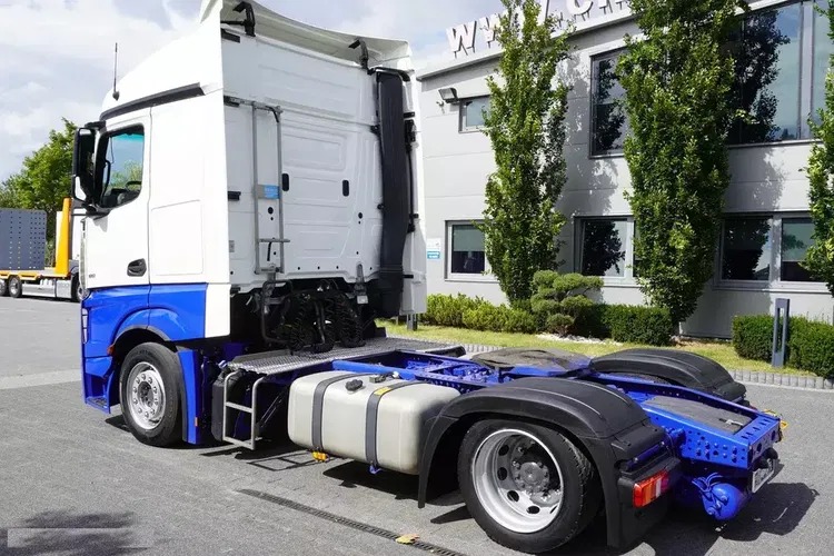 Mercedes Actros MP4 1851 Low Deck E6 StreamSpace / 8 sztuk zdjęcie 3