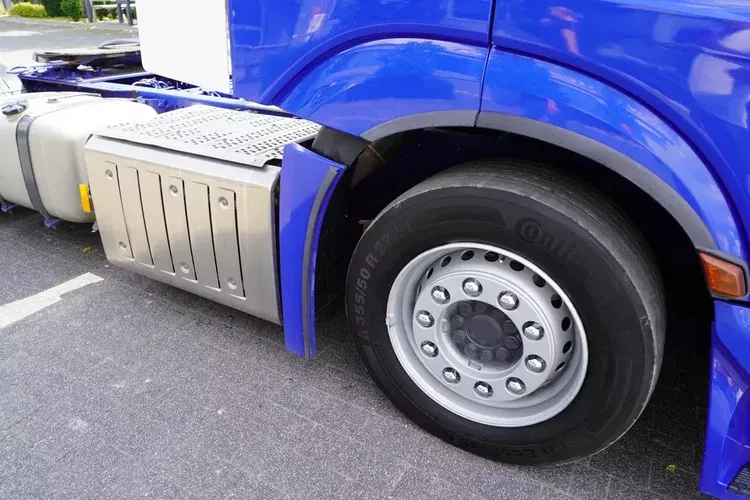 Mercedes Actros MP4 1851 Low Deck E6 StreamSpace / 8 sztuk zdjęcie 8