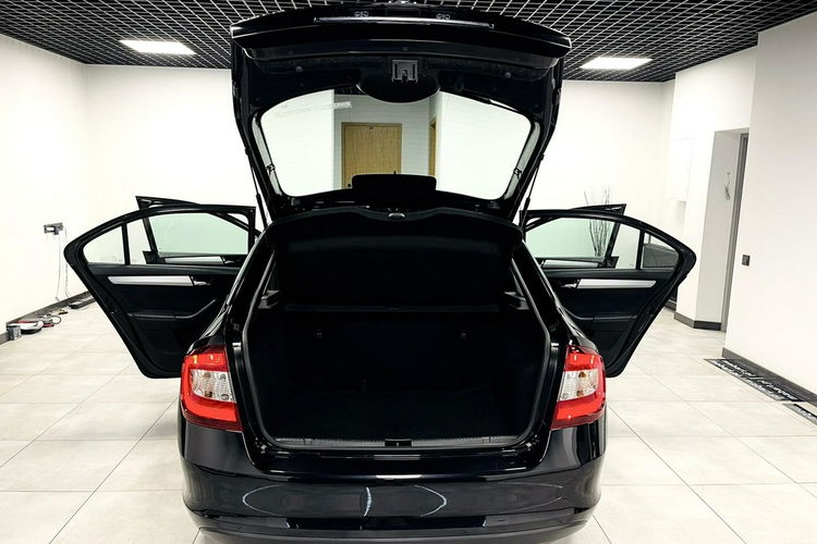 Skoda RAPID 1.0 TSI 110KM na pasku Sportsitze Navi GPS LED Halogeny SALON POLSKI zdjęcie 26