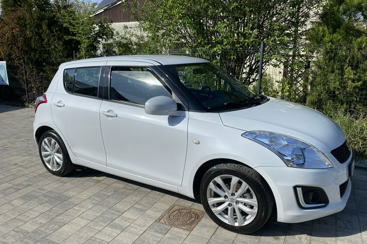 Suzuki Swift Niski oryginalny przebieg zdjęcie 1