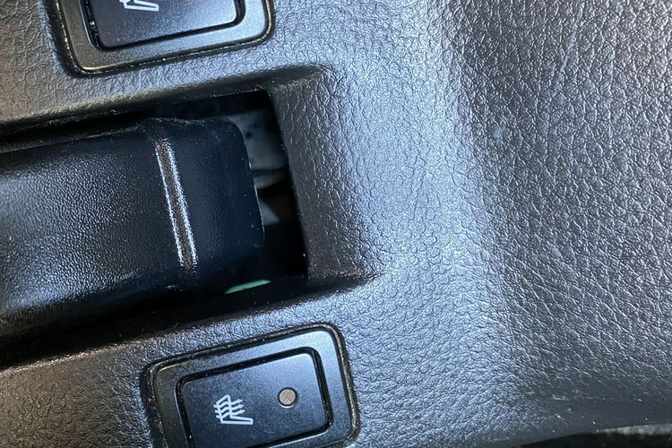 Suzuki Swift Niski oryginalny przebieg zdjęcie 15