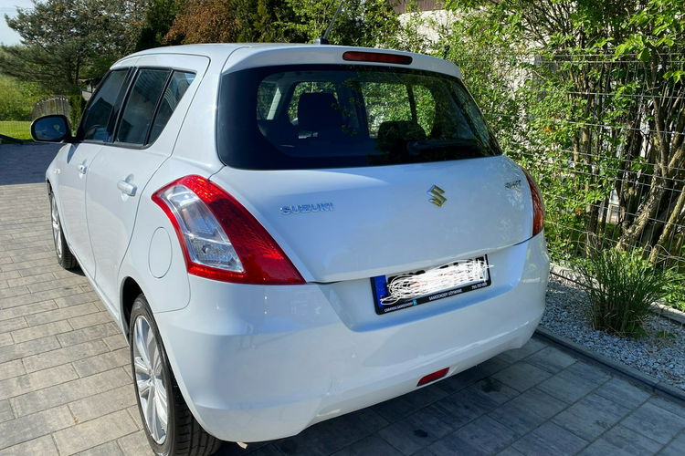 Suzuki Swift Niski oryginalny przebieg zdjęcie 22